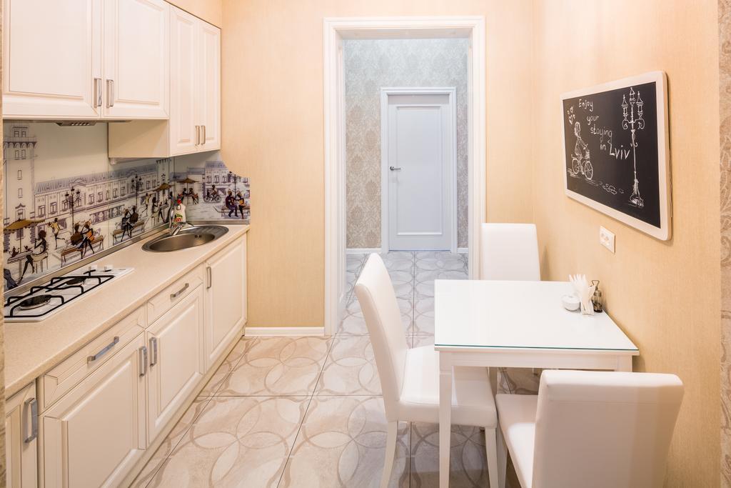 Lviv Apartments Daire *