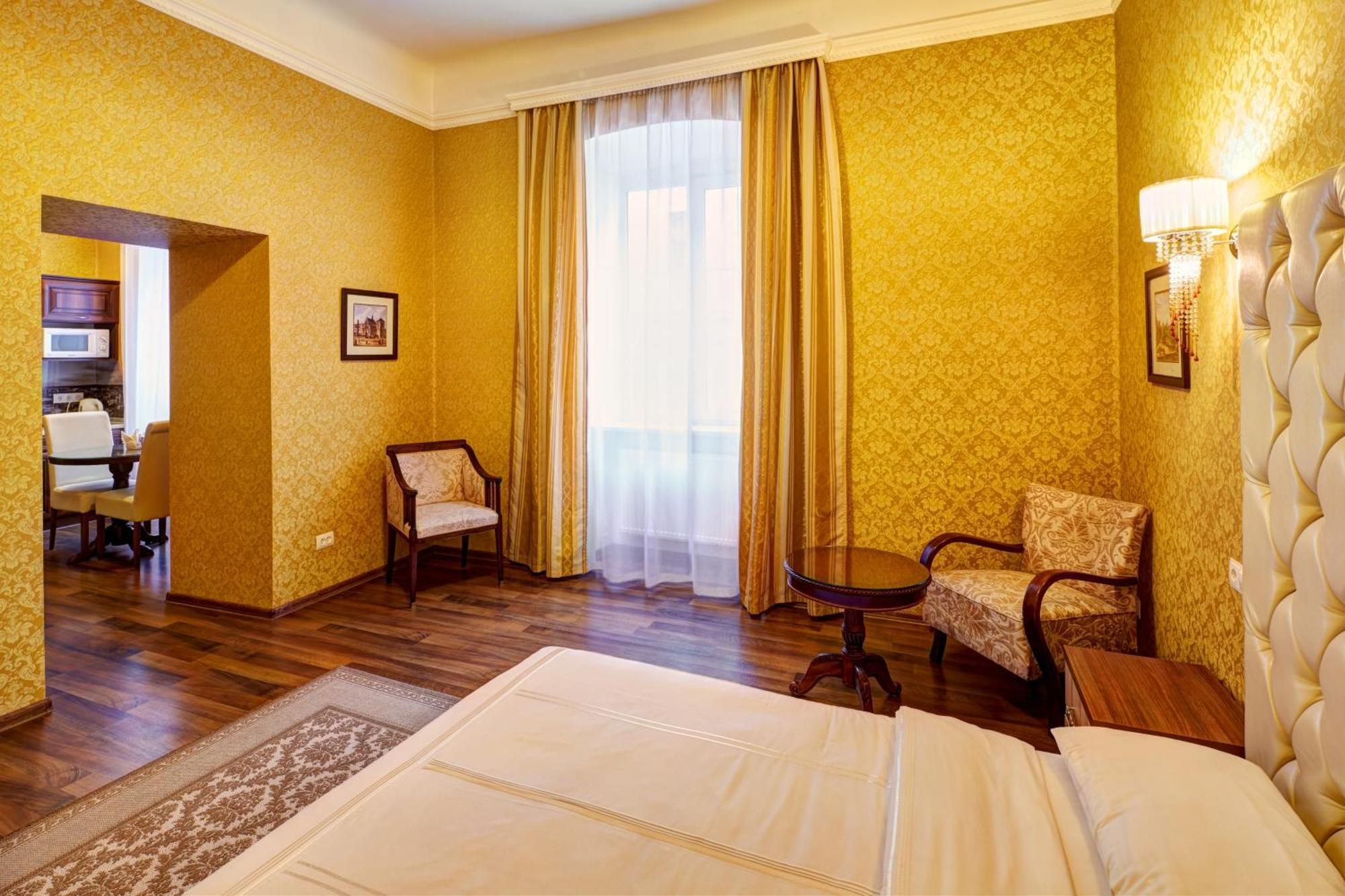 Lviv Apartments *