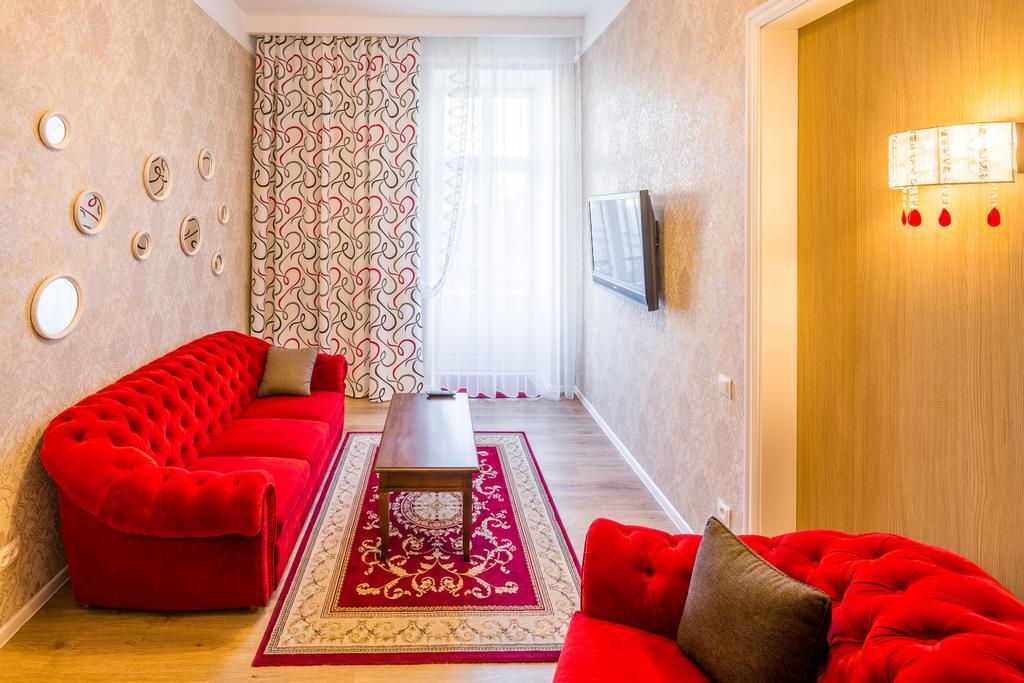 Апартаменти Lviv Apartments *